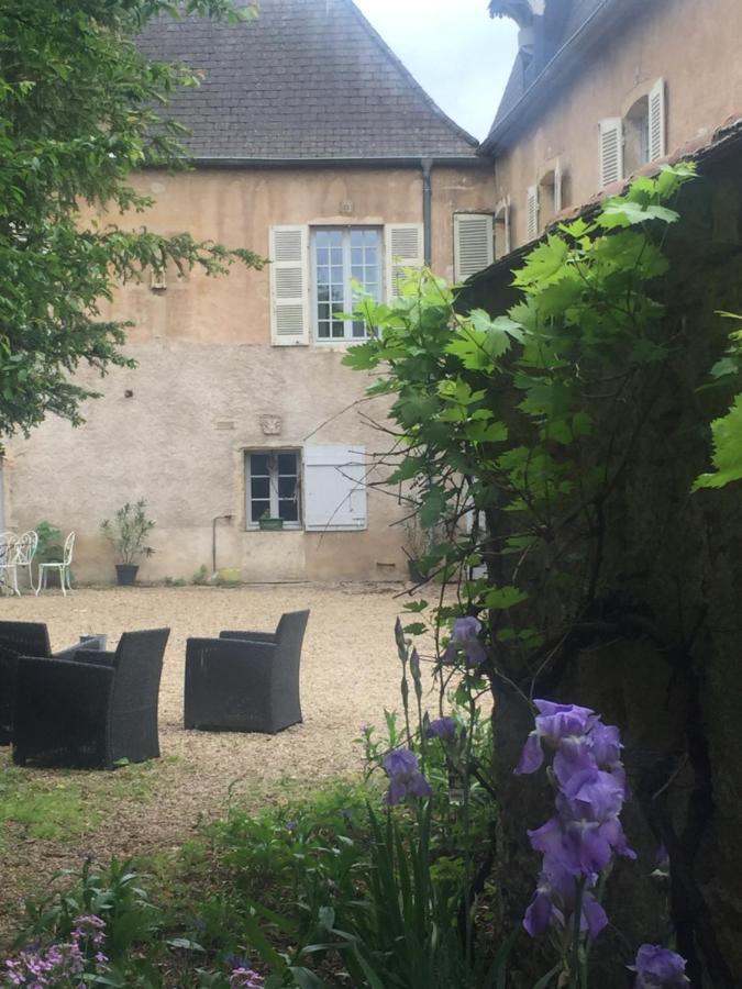La Maison Des Gardes - Chambres D'Hotes Cluny Exterior foto