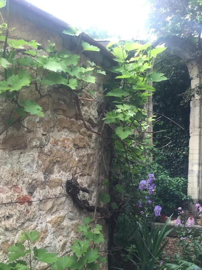 La Maison Des Gardes - Chambres D'Hotes Cluny Exterior foto